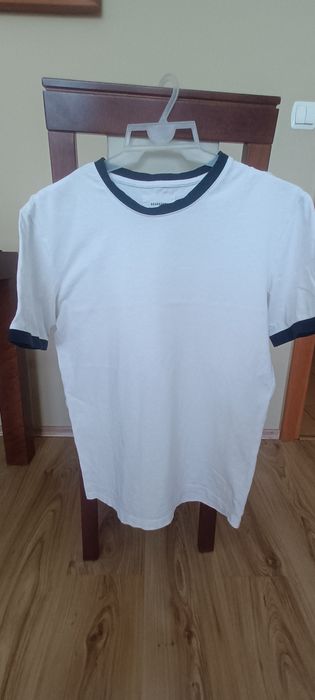 T-shirt RESERRVED biały