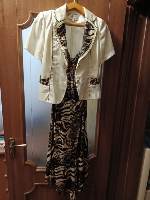 Продам нарядний уостюм