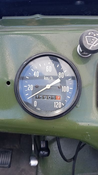 Samochód osobowy UAZ 469 B