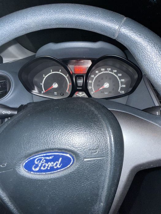 Vendo Ford fiesta em bom estado