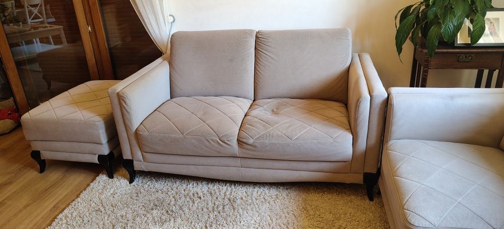 Wypoczynek LEVIANO SOFA 3 , 2 + Pufa