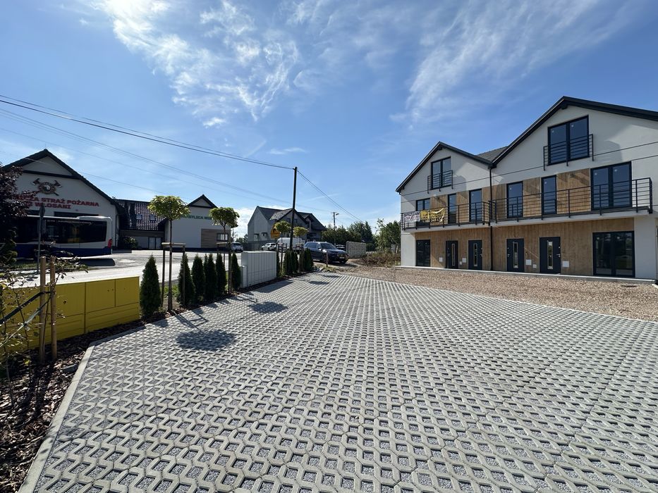 Lokal 50 m2 istnieje mozliwosc polaczenia dwoch lokali