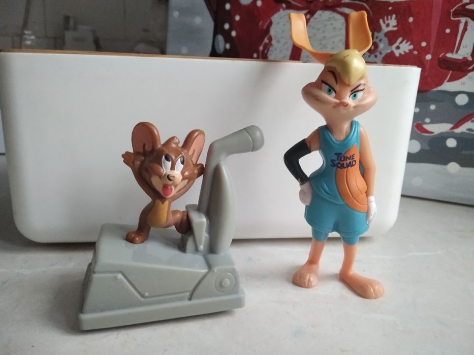 Іграшки герої мультфільмів.хеппі міл