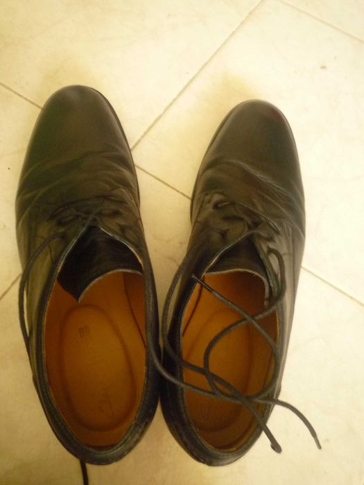 Sapatos  em pele genuína nº 44 como novos