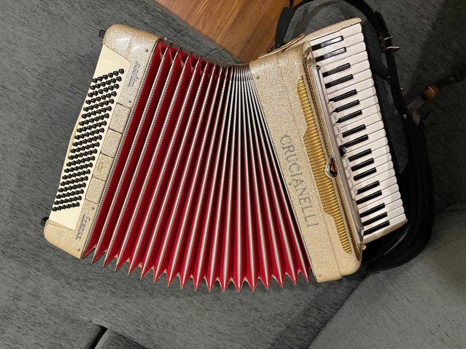 Acordeão 120 baixos IMPECÁVEL - VALOR NEGOCIÁVEL