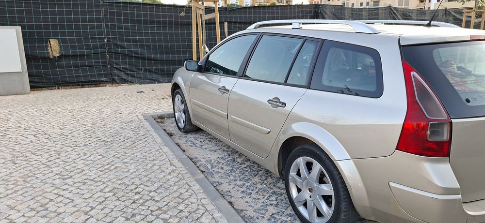 Renault megane muito bom de motor.