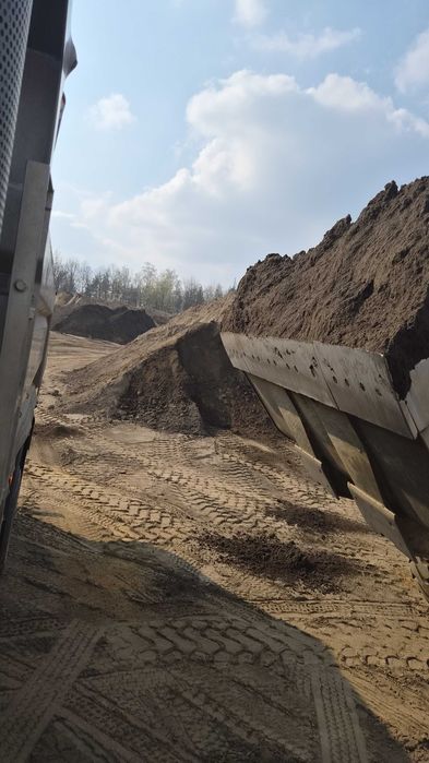 Ziemia przesiewana pod trawnik transport od 1 tony do 27 ton