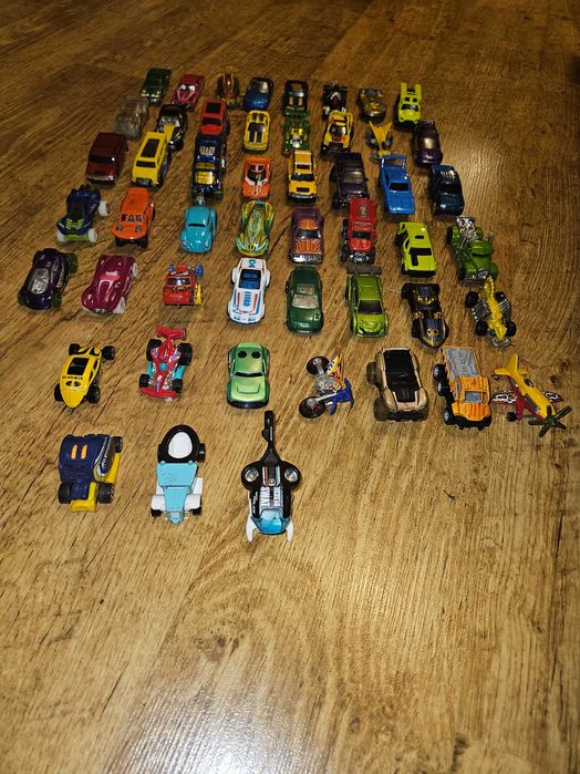 Машинкі hot wheels