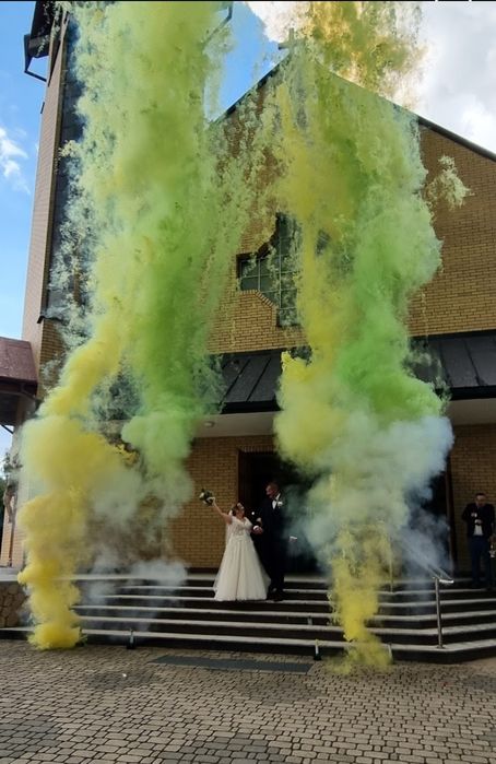 Ciężki dym/ fontanna/wiatraki iskier/ balony/miny dymne/biały miś