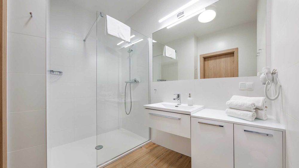 apartament nad morzem Mielno noclegi 4os. sauna siłownia TANIO