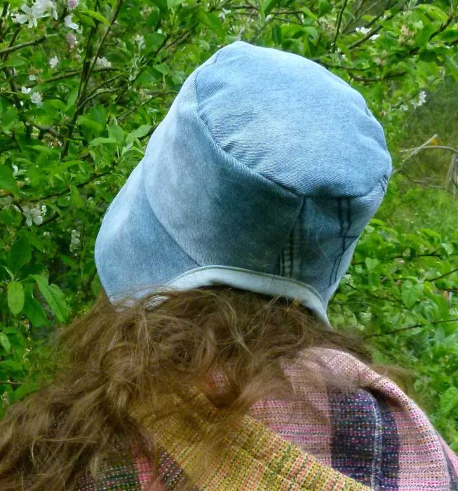 chapéu de sol artesanal em ganga (Handmade denim sun bonnet)