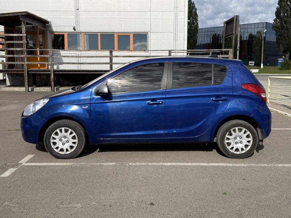 Huyndai i20 авто