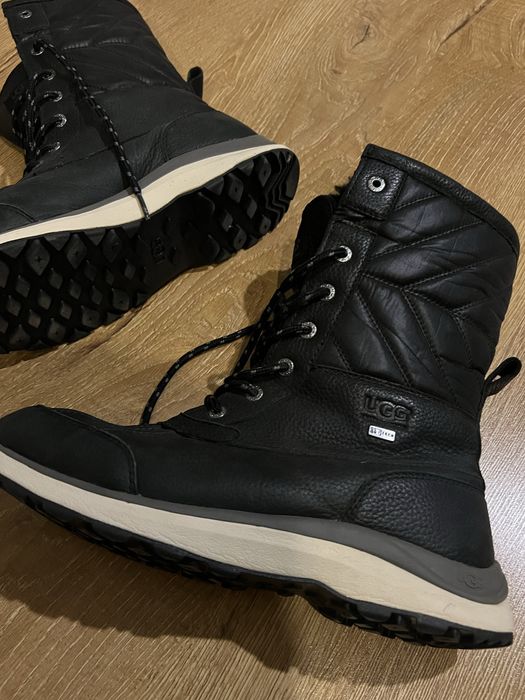 Уггі оригінал шкіра, ідеальний стан