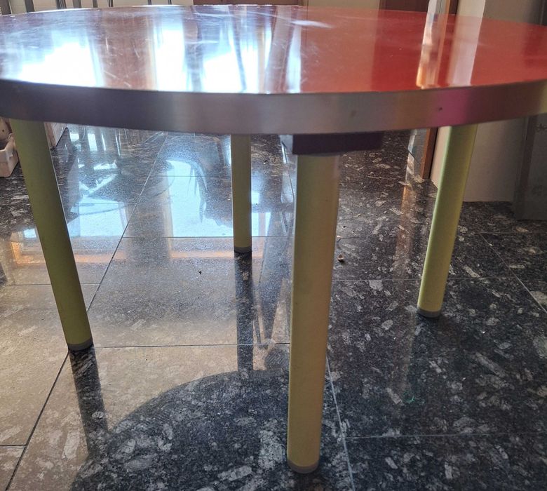 Mesa de Madeira para Criança