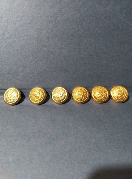 Металлические пуговицы 6 шт