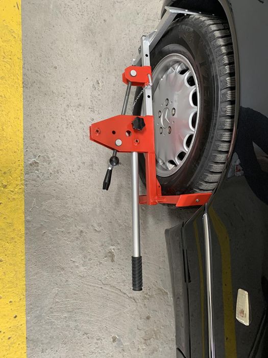 Ручной люфт-детектор диагностики автомобиля.