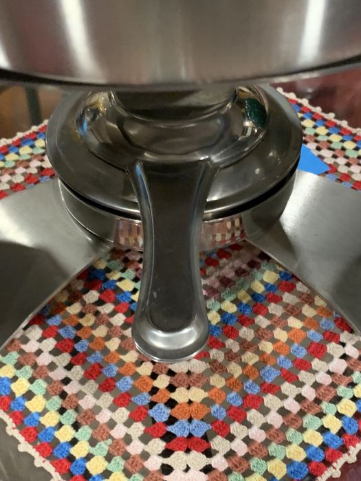 Fondue novo, em inox