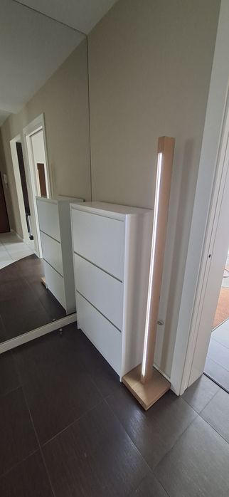 Lampa stojąca dębowa drewniana led