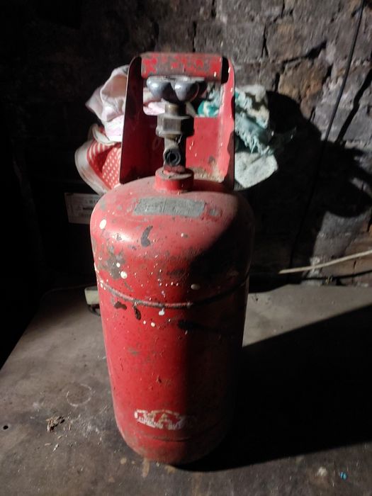 Butla gazowa z gazem