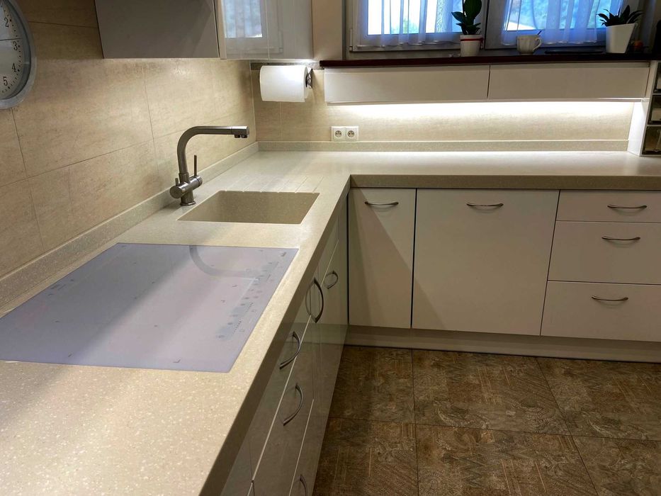 blaty kuchenne z materiałów Solid Surface, Corian, Krion,Staron