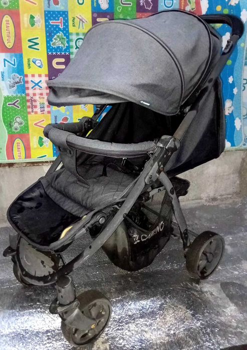 Пподам прогулочную коляска Carello.
