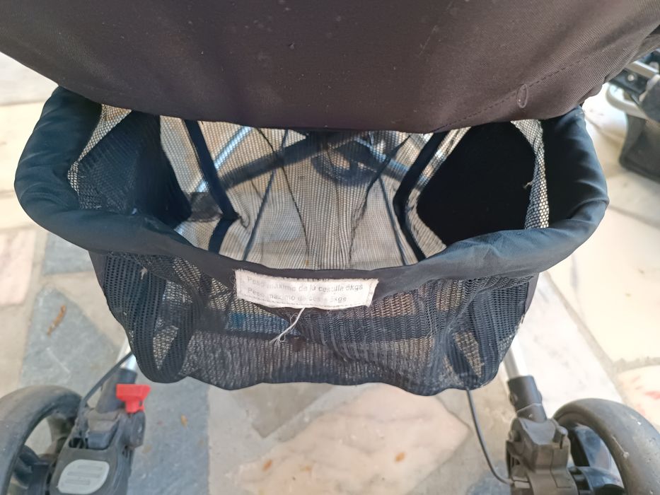 Carrinho de bebé da marca nurse