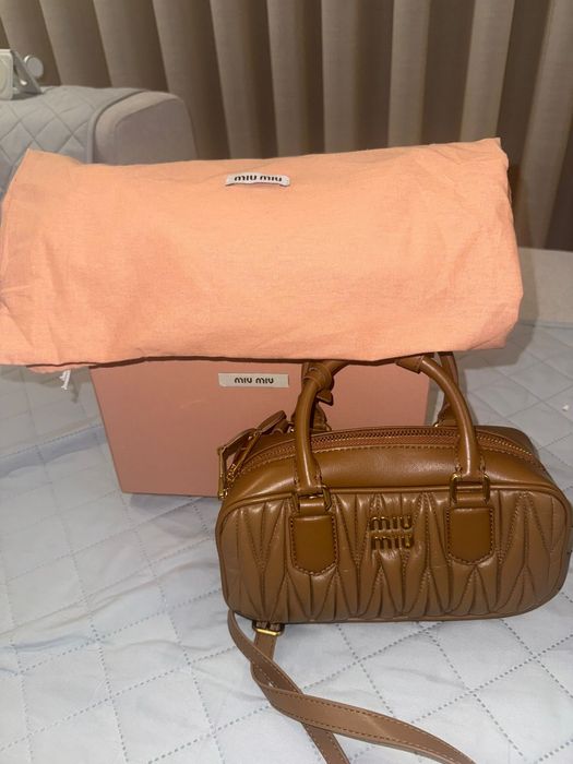 Bolsa miu miu nova