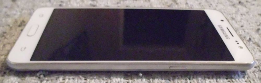 Samsung Galaxy J3 Dual Sim Nfc super stan karta pam.2GB+ład+kabel USB