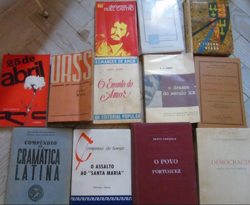 Livros antigos vários