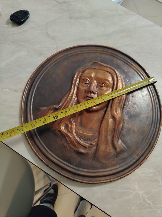 Piękna miedziana płaskorzeźba