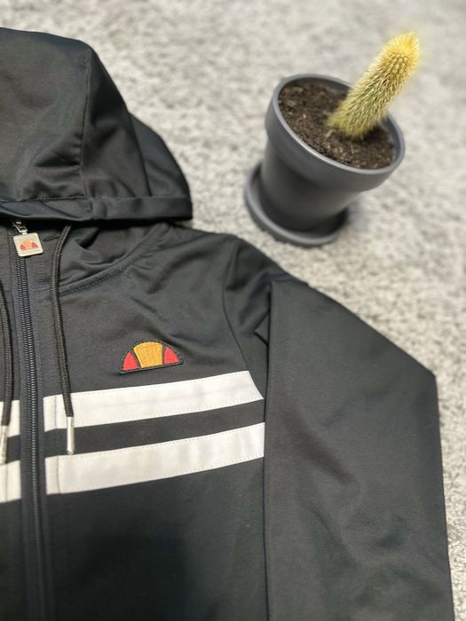 Олімпійка Ellesse