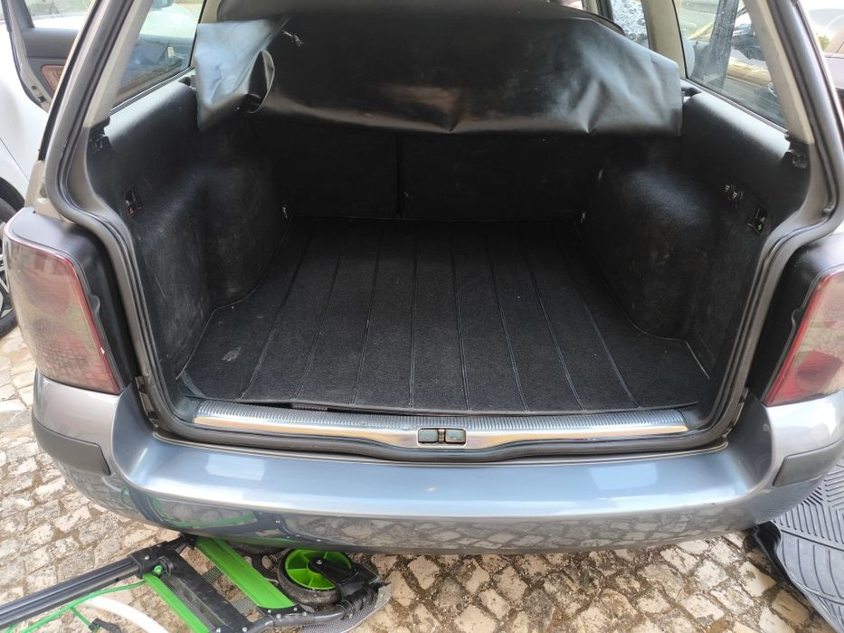 Vendo Vw Passat 1.9 ou troco por carrinha comercial "pequena"