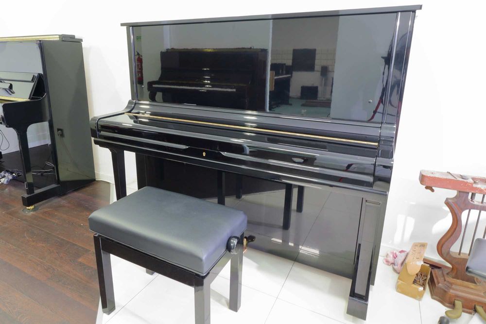Yamaha U3H – Piano Vertical 131 cm | Revisto, Regulado e Afinado