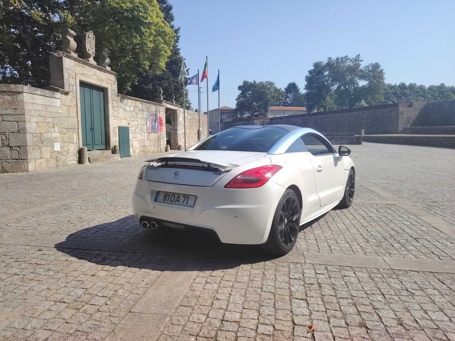 Peugeot RCZ 2.0 HDi 163cv • Pele • Som JBL •