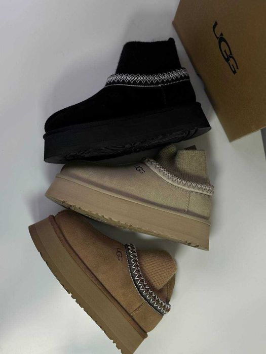 продам чоботи ботинки жіночі УГГ Агг UGG Уги 4 кольори