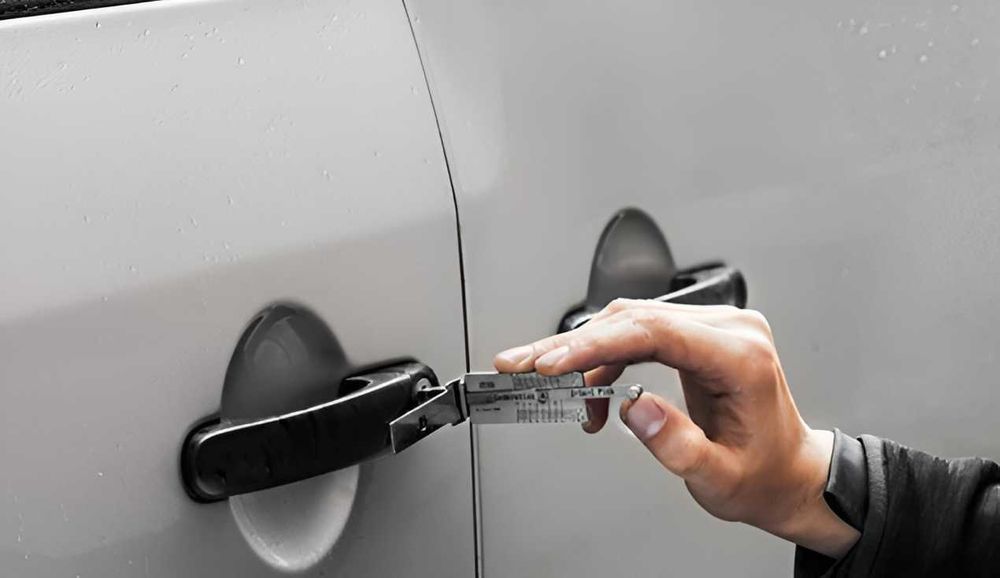 Аварійне відкриття дверей у Києві — працюємо у вашому районі за 30ХВ‼️