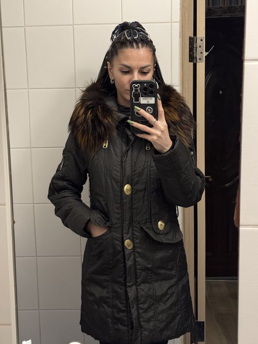 Продам пуховик з капюшоном