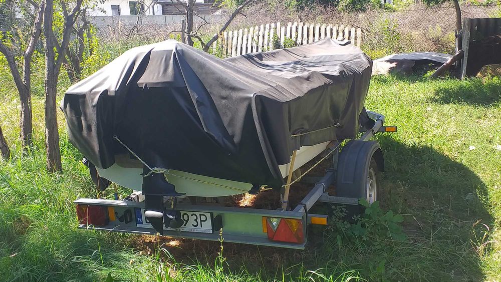 laweta z łódką i osprzętem