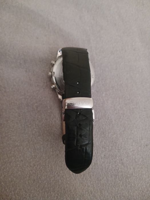 продам часы casio