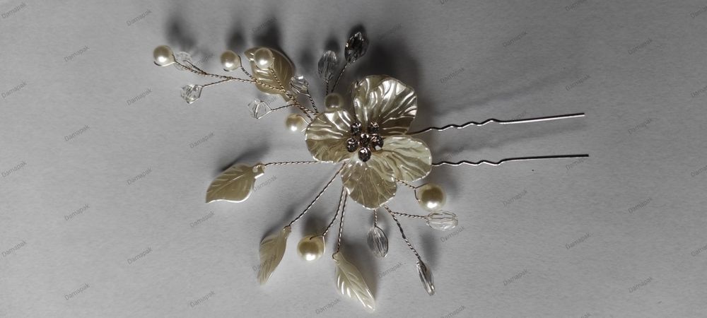 Ślubna szpilka do włosów efekt masa perłowa