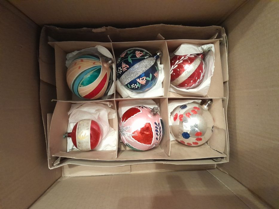 Bąbki.na choinkę z lat prl