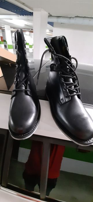 Botas novas N°42