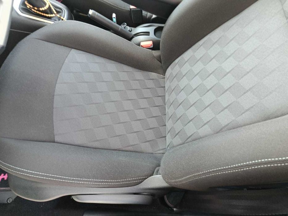 Citroen C-Elysée 1.2 VTI 6000 quilómetros 1 dono