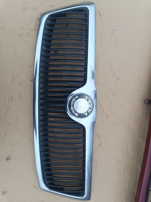 Atrapa grill Skoda Octavia II