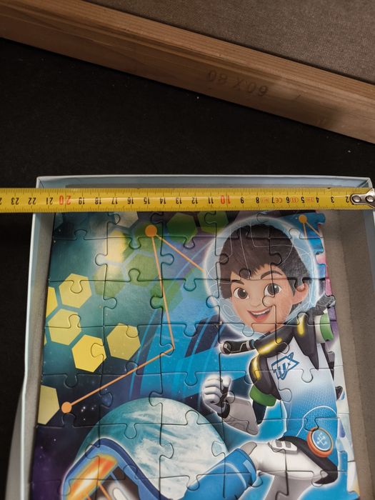 Puzzle Clementoni Disney Junior Miles 100 Peças.
Puzzle de 100 peças d