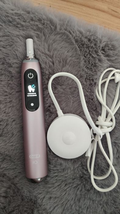 Szczoteczka Oral-B IO9 Rose Quartz