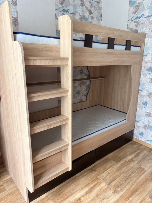 Продам двоповерхове дитяче ліжко!!!Терміново