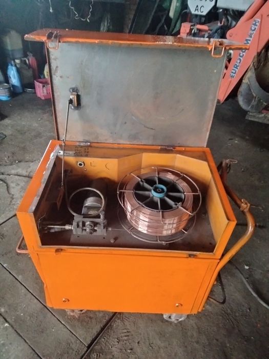 Зварювальний апарат полоавтомат