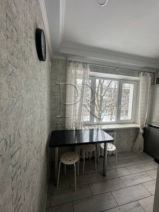 Продаж 2 кімн. квартири за адресою І. Виговського 12а