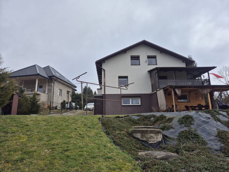 Sprzedam dom 220m2  z działka 14 ar  budowlane